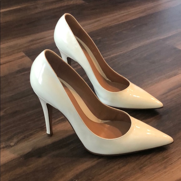 Sergio Rossi cream patent leather pumps - Picture 6 of 7
